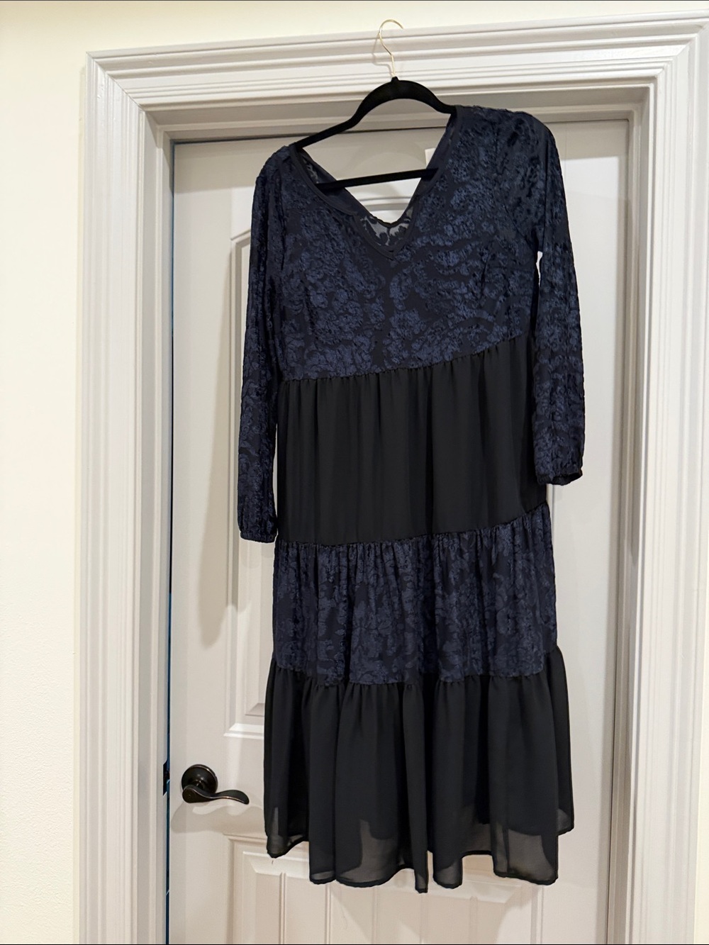 Knox Rose Navy and Black Tiered Lace Midi Dress with V-Strap